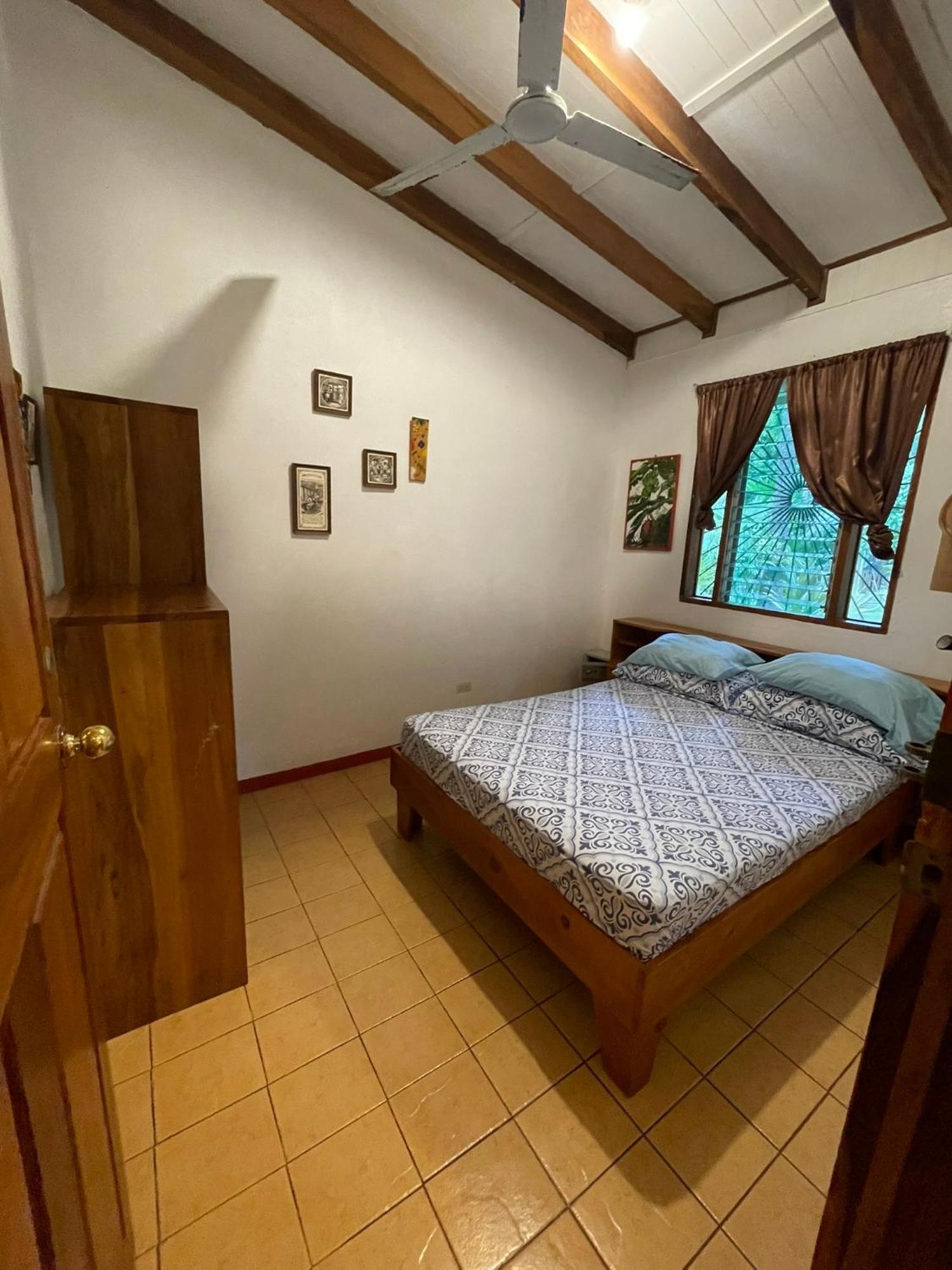 Cabinas Caribe Luna Кахуіта Екстер'єр фото