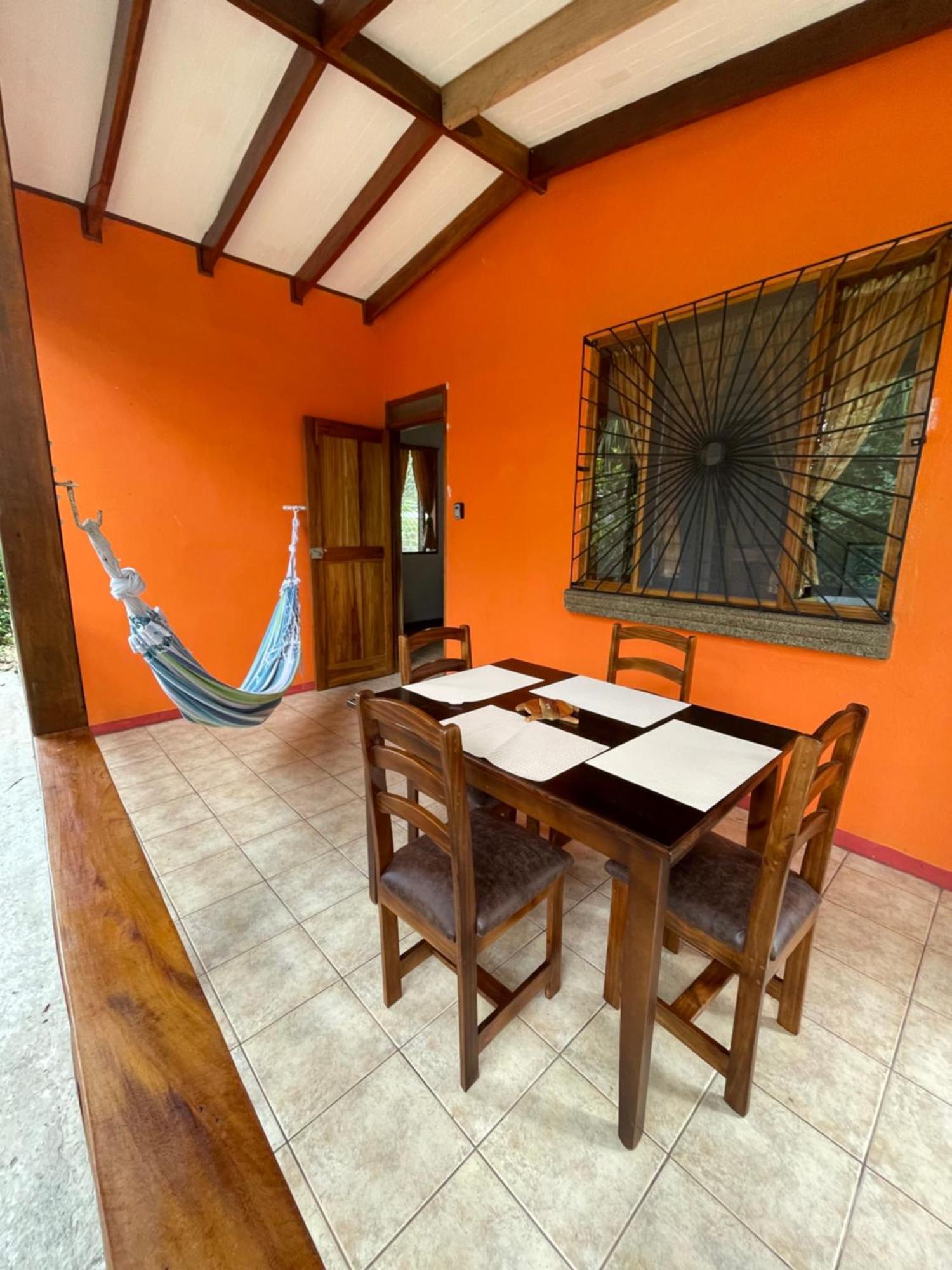 Cabinas Caribe Luna Кахуіта Екстер'єр фото