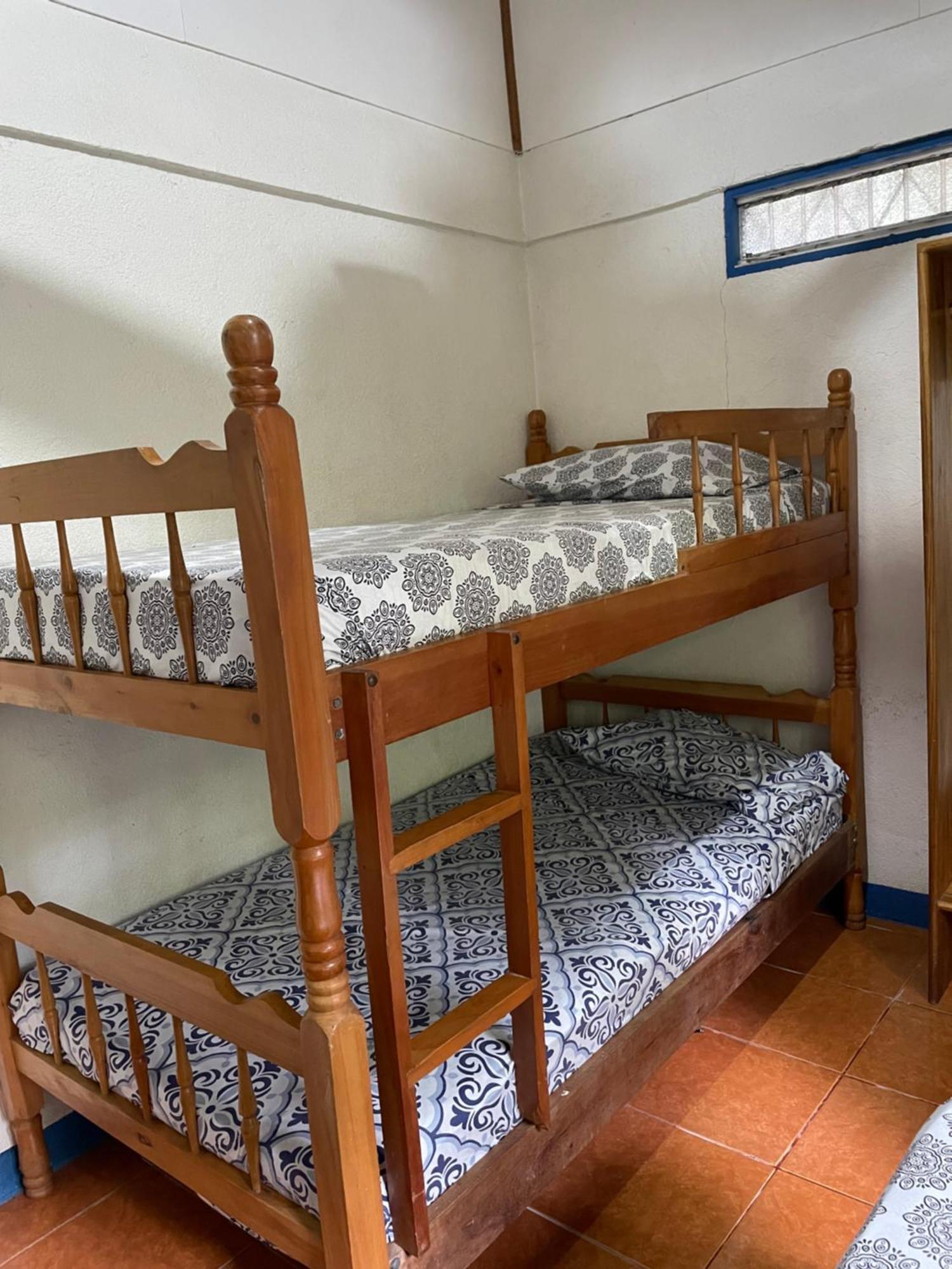 Cabinas Caribe Luna Кахуіта Екстер'єр фото